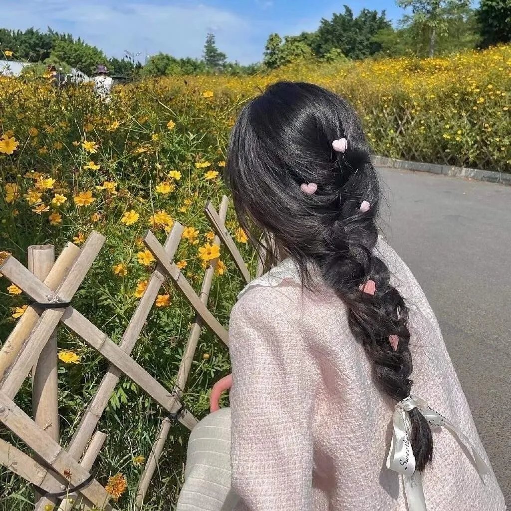 恶魔娃娃海报